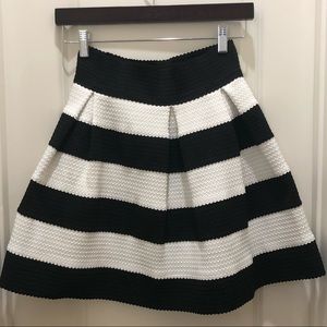 Xhilaration Pleated Tulip Skirt